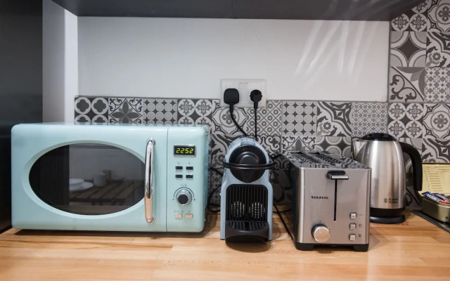 The Burrow City Rooms - Homestay