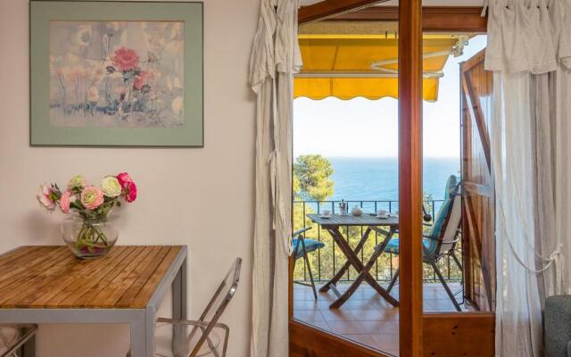 R-7 Calella DE Palafrugell 2 PAX