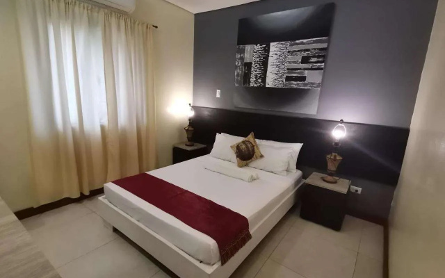 Coron Town Travellers Inn