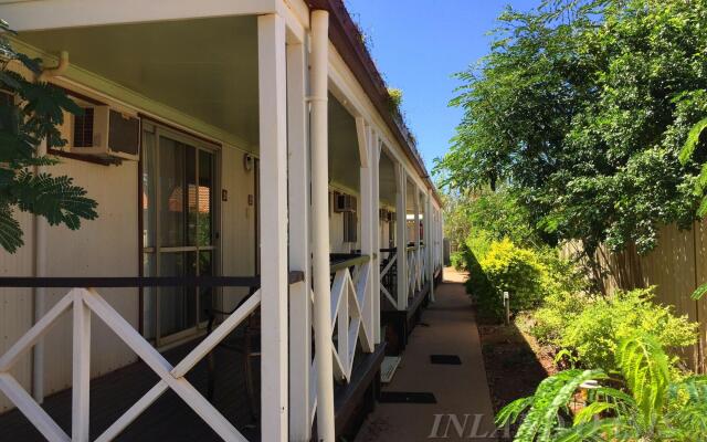Inland Oasis Motel