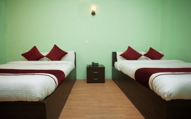 OYO 237 Hotel S Galaxy