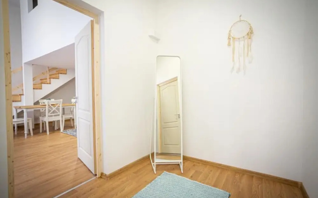 Boutique apartment in the party street
