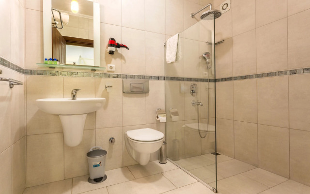 Hotel Cachet Adults Only