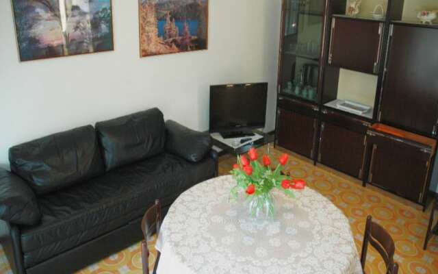 Villa With Private Garden Great for Children