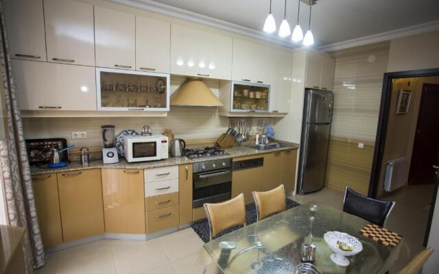 Marjanishvili St. 14