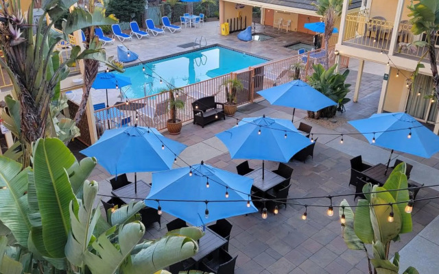 Hotel Solares