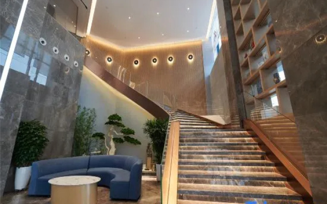 Starway Hotel (Wen County Chuncheng Guomao Plaza)