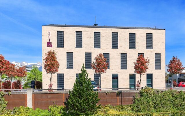 b_smart motel Sevelen