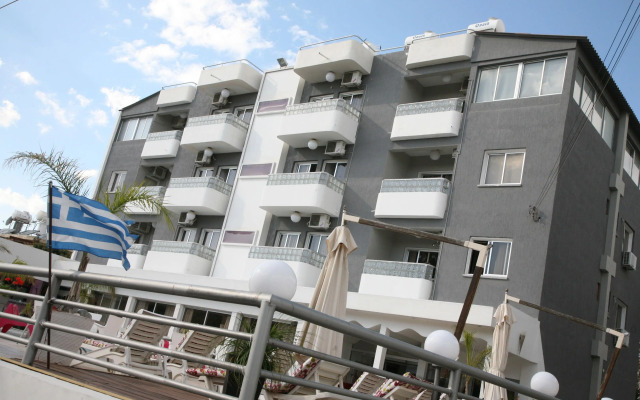 The Palms Hotel Apartments