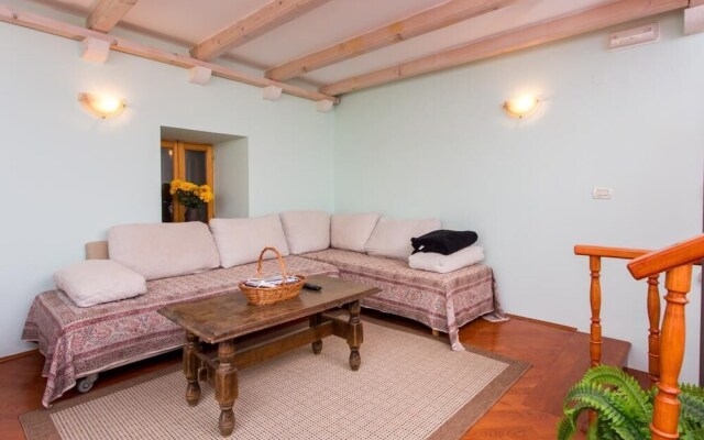 Apartment Little House