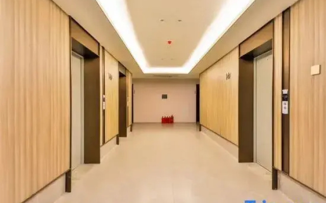 U⁺ Apartment