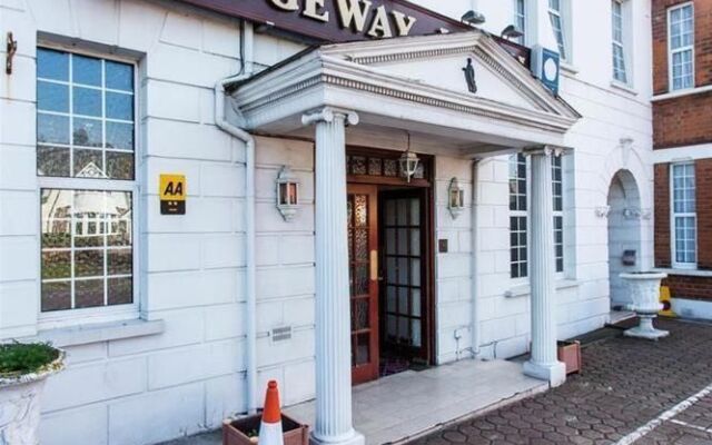 Ridgeway Hotel