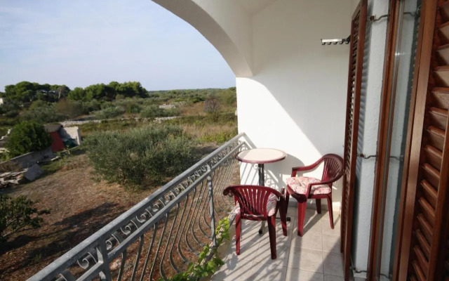 Rooms with a parking space Gornje selo, Solta - 5170