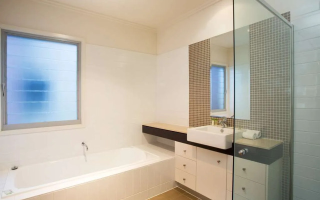 Best Western Quaterdecks Harbour Retreat