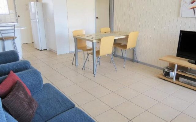 Chapman Court Holiday Units