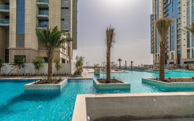Vacation bay Noura Tower