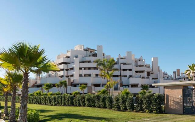 Luxury Beach Front Penthouse with own pool.BP9