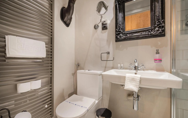 BpR R20 Studio Home with A/C