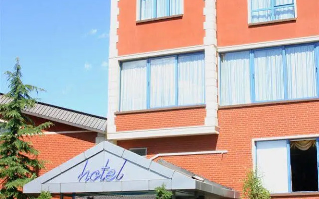 Maxi Park Hotel & Spa