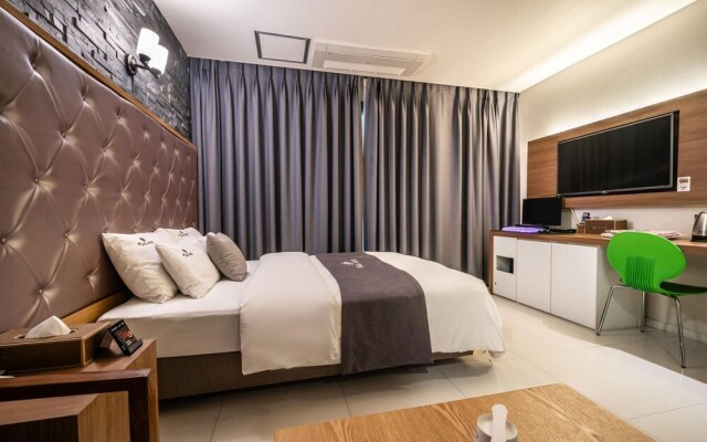 Forcheon Drive In Hotel Tiamo