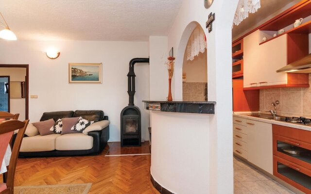 Stunning Apartment in Rovanjska With 3 Bedrooms and Wifi
