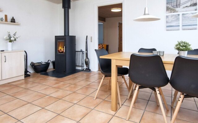 Spacious Holiday Home in Hemmet Jutland near Sea