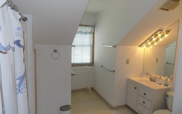 Holland - 4 Br Home