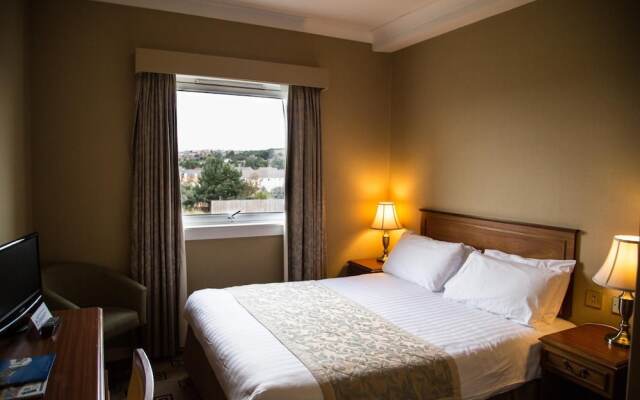 Cairn Hotel