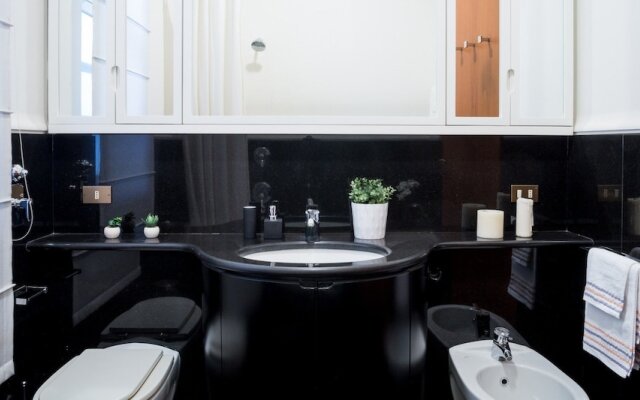 Montenapoleone Luxury Flat