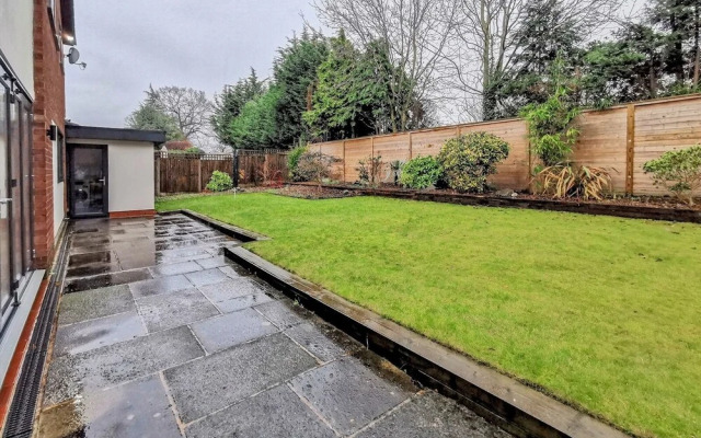 Modern Massive Family Home South Manchester