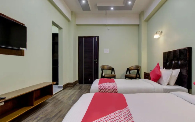 OYO 19563 Infinity Inn