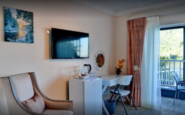 The Shore House Bed & Breakfast
