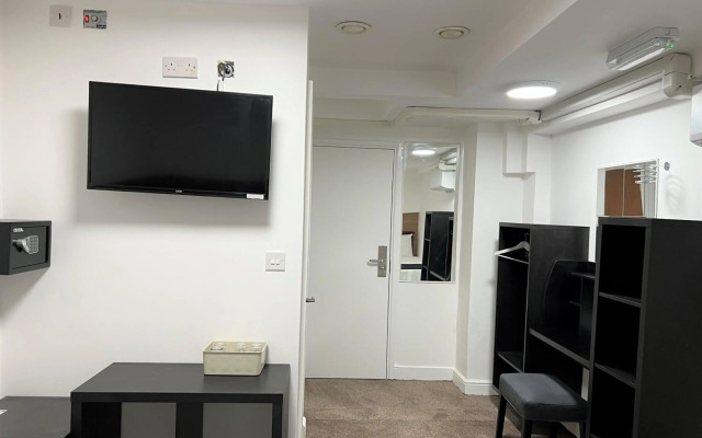 Plaza London Hotel