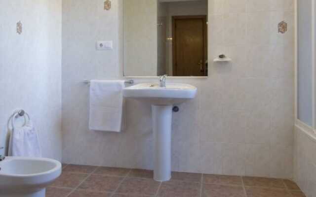 Villa - 8 Bedrooms with Pool and WiFi - 106415