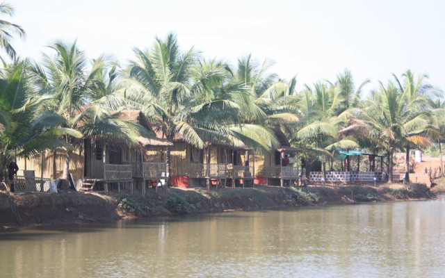 Om Lake Resort