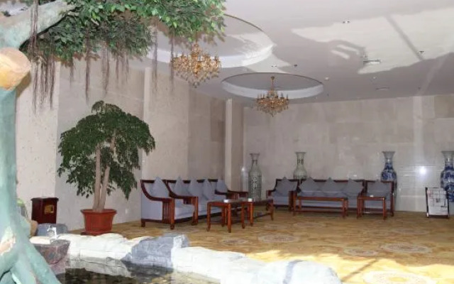 Linhai Business Hostel