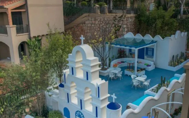 Heqi Lake View Hotel