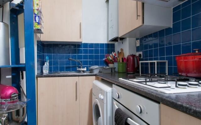 Stylish 1BR Tenement in City Centre for 4