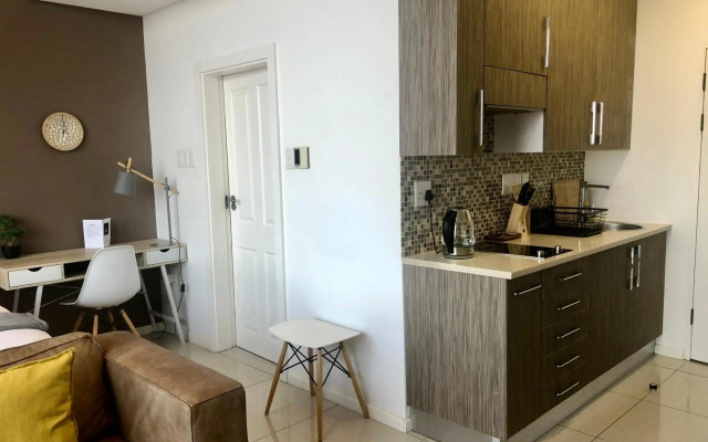 Urban Awe Apartment: iTowers 21st Floor