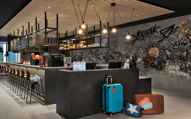 Moxy Lyon Airport