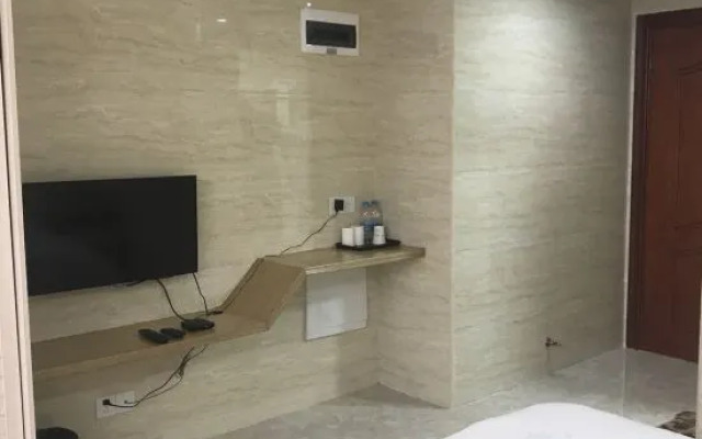 Yuehui International Apartment