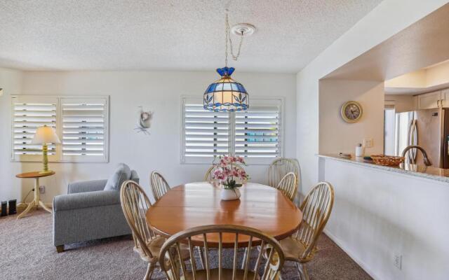 Land's End 10-305 Beach Front