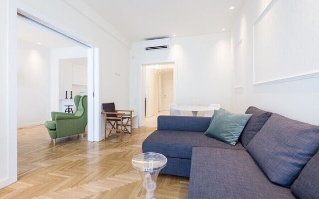 Great Acropolis view apartment in City Center