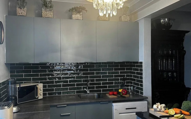 Miguel's Seaview Corner