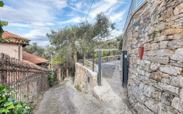 Gemma Marina Near Villa Grock Museum