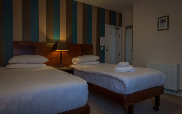 Starboard Stays Southampton