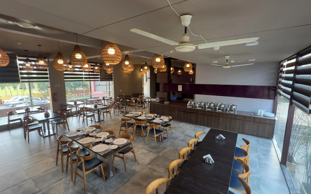 Lion Park Hotel And Resort