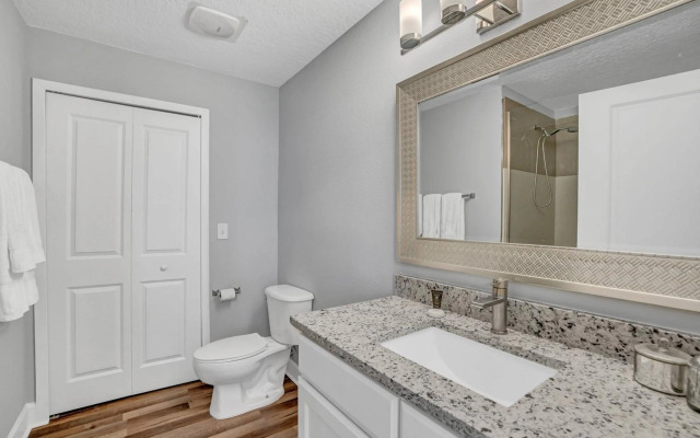 2 Bedroom Vacation Condo (2011)