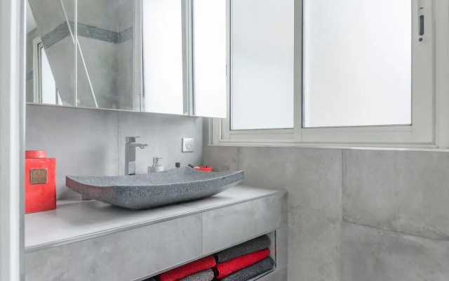 Squarebreak - Arc de Triomphe Apartments