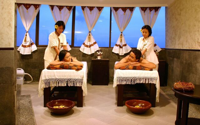 Grand Arkenso Parkview Hotel